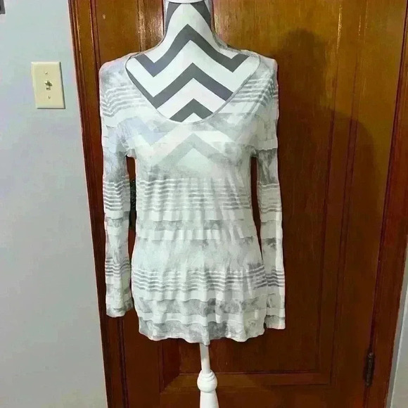 2/$10 Calvin Klein jeans, burnout, T-shirt, size medium. - Picture 2 of 4